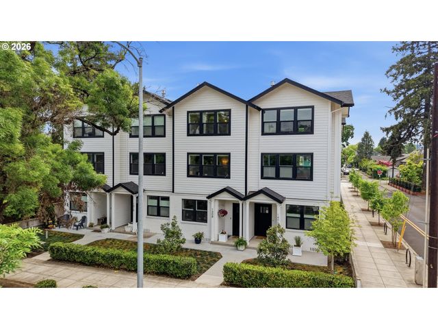 1408 Se GLENWOOD St 2, Portland, OR 97202