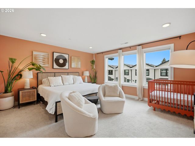 1408 Se GLENWOOD St 2, Portland, OR 97202
