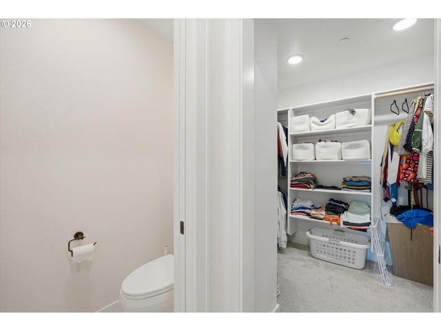 1408 Se GLENWOOD St 2, Portland, OR 97202
