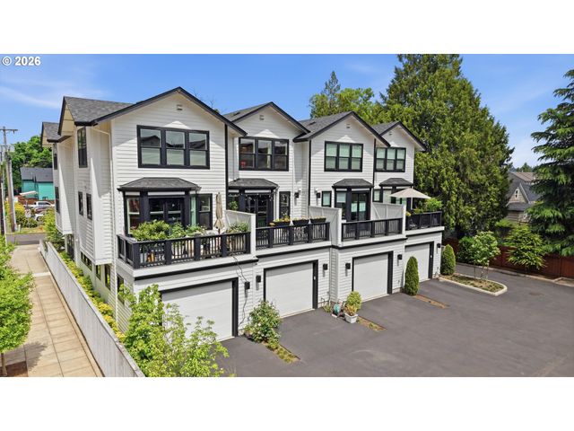 1408 Se GLENWOOD St 2, Portland, OR 97202
