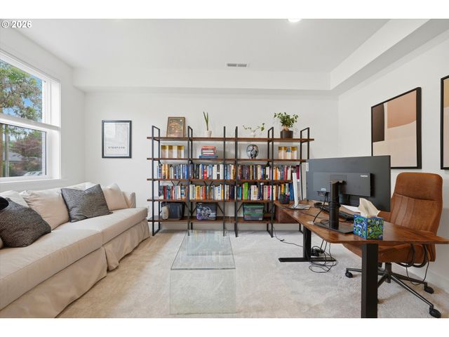 1408 Se GLENWOOD St 2, Portland, OR 97202