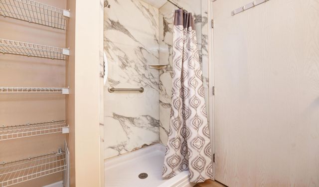 4704 Hobson Drive, 4A, Columbus, OH 43228