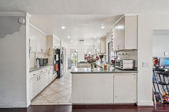 1602 Venetian Dr, Stockton, CA 95207