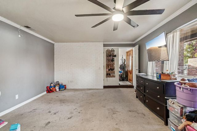 1602 Venetian Dr, Stockton, CA 95207