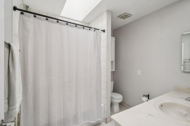 1602 Venetian Dr, Stockton, CA 95207