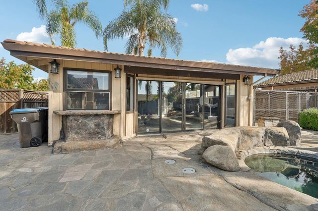 1602 Venetian Dr, Stockton, CA 95207