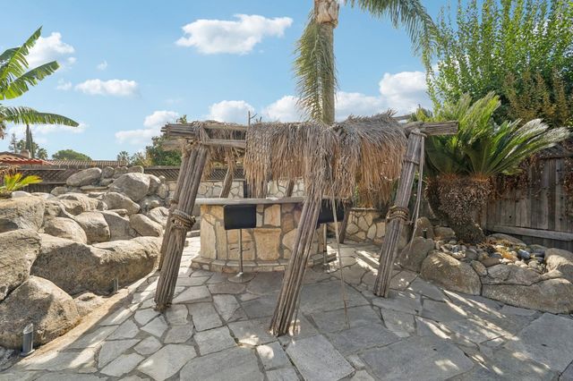 1602 Venetian Dr, Stockton, CA 95207