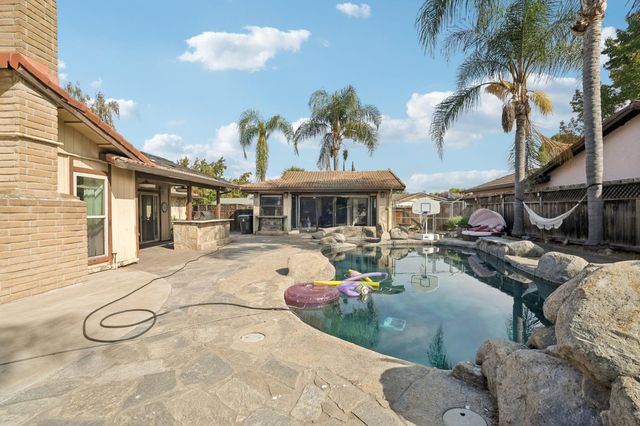 1602 Venetian Dr, Stockton, CA 95207