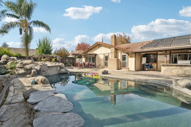 1602 Venetian Dr, Stockton, CA 95207