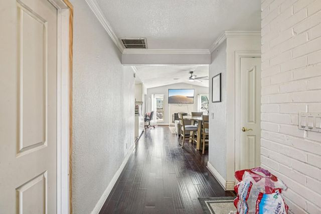 1602 Venetian Dr, Stockton, CA 95207