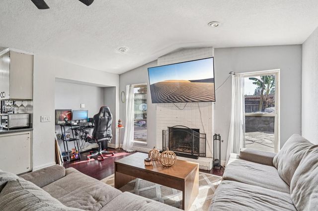 1602 Venetian Dr, Stockton, CA 95207