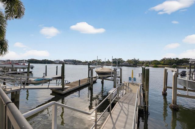 1009 ROYAL PASS ROAD, Tampa, FL 33602