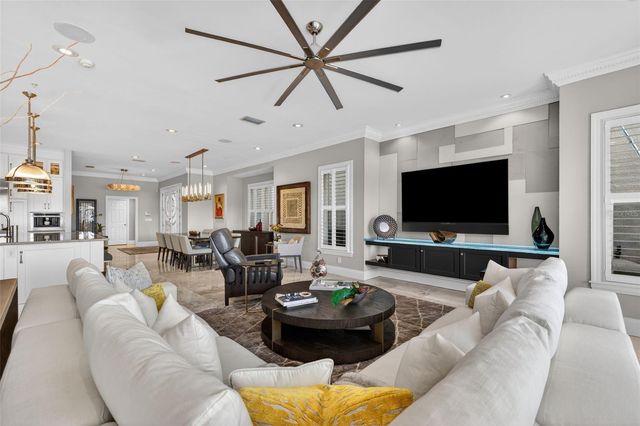 1009 ROYAL PASS ROAD, Tampa, FL 33602