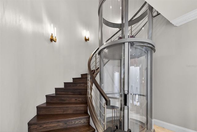 1009 ROYAL PASS ROAD, Tampa, FL 33602