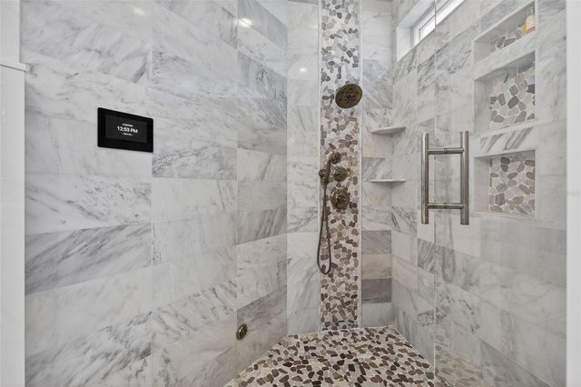 1009 ROYAL PASS ROAD, Tampa, FL 33602