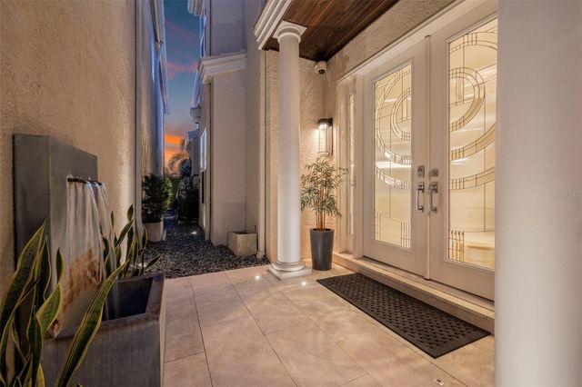 1009 ROYAL PASS ROAD, Tampa, FL 33602