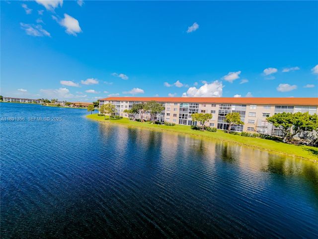 13100 SW 11th Court 107C, Pembroke Pines, FL 33027