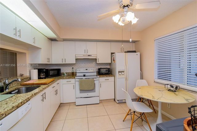 13100 SW 11th Court 107C, Pembroke Pines, FL 33027