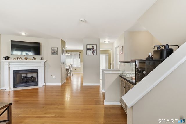 11 Mannions Lane 8, Danbury, CT 06810