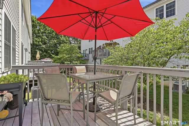11 Mannions Lane 8, Danbury, CT 06810