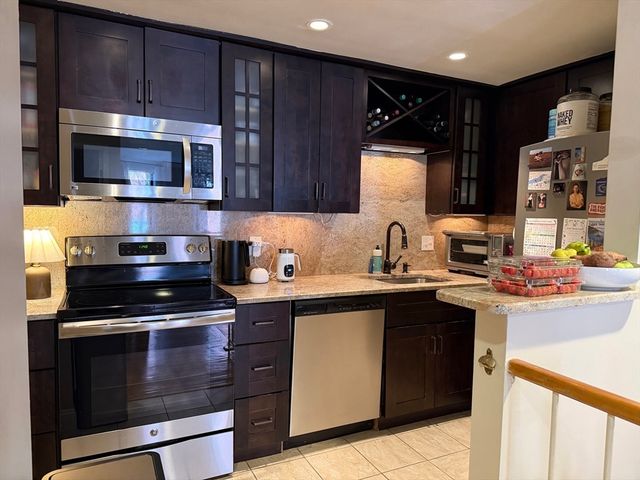 108 Gainsborough St 102W, Boston, MA 02115