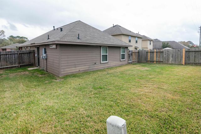 3831 Cary Creek Drive, Baytown, TX 77521