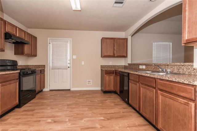 3831 Cary Creek Drive, Baytown, TX 77521