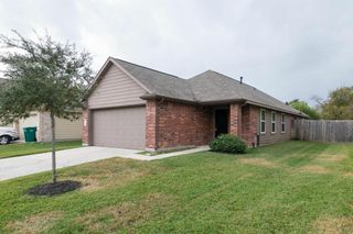 3831 Cary Creek Drive, Baytown, TX 77521