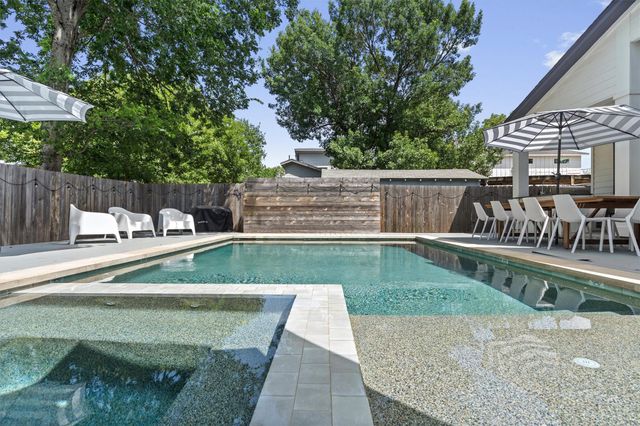 1810 Piedmont Ave, Austin, TX 78757