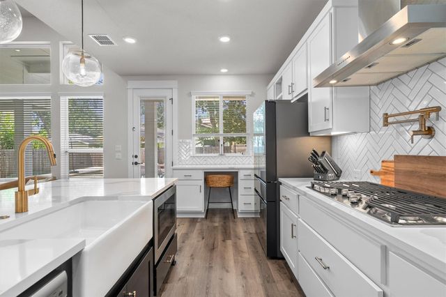 1810 Piedmont Ave, Austin, TX 78757