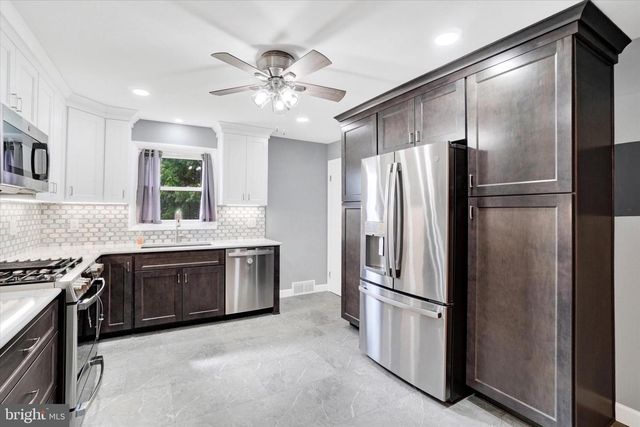 2200 EASTERN BLVD, York, PA 17402