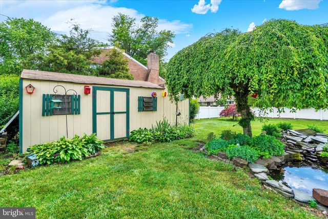 2200 EASTERN BLVD, York, PA 17402