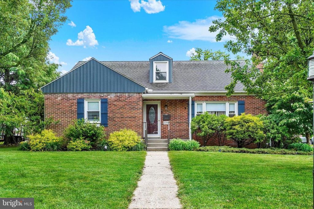 2200 EASTERN BLVD, York, PA 17402