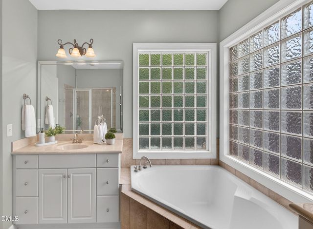 909 Carpenter Town Lane, Cary, NC 27519