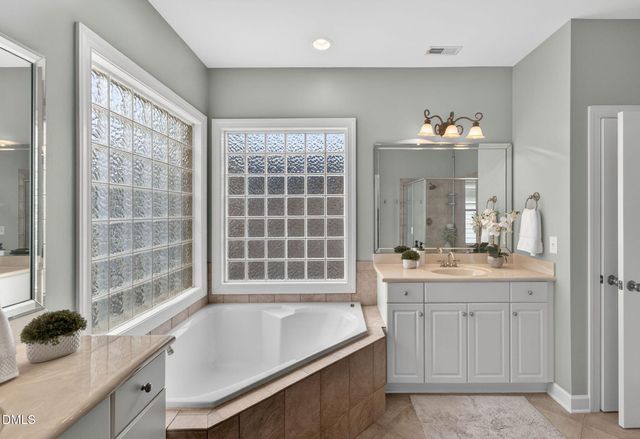 909 Carpenter Town Lane, Cary, NC 27519