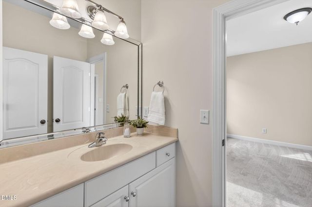 909 Carpenter Town Lane, Cary, NC 27519