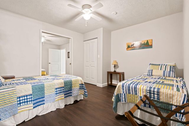 1367 Glossip Avenue, Highlandville, MO 65669