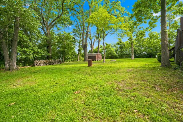 1367 Glossip Avenue, Highlandville, MO 65669