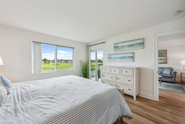 37 High Point CIR E 208, Naples, FL 34103
