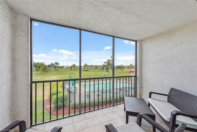37 High Point CIR E 208, Naples, FL 34103