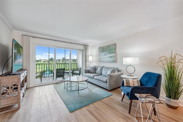 37 High Point CIR E 208, Naples, FL 34103