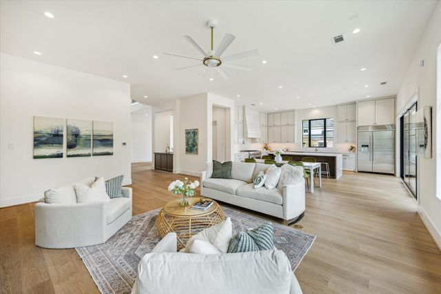 4914 Wigton Drive, Houston, TX 77096