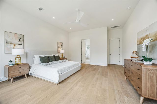 4914 Wigton Drive, Houston, TX 77096