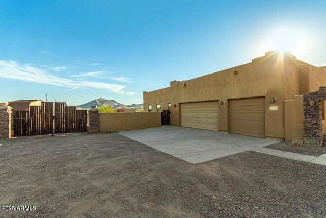 48012 N 16TH Lane, New River, AZ 85087