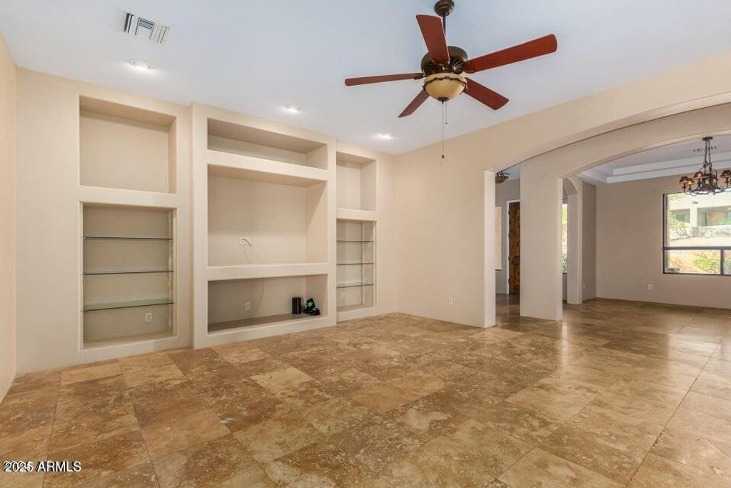 Image 15 of property listing at 48012 N 16TH Lane, New River, AZ 85087