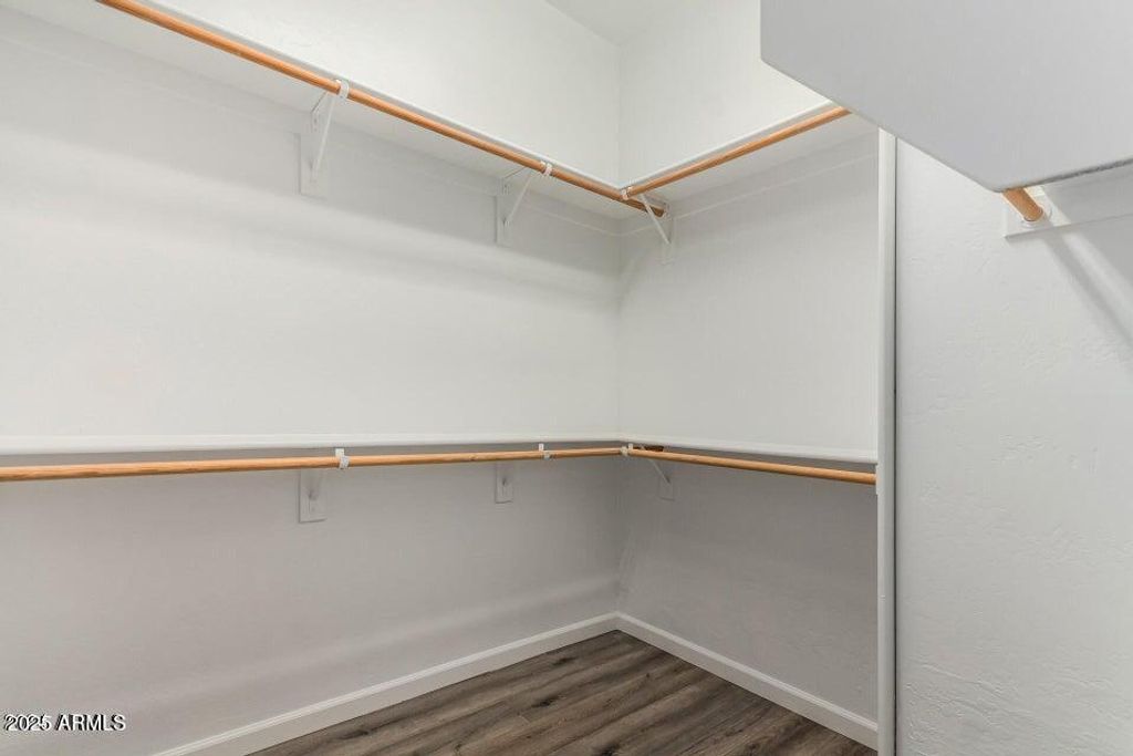 Image 19 of property listing at 48012 N 16TH Lane, New River, AZ 85087