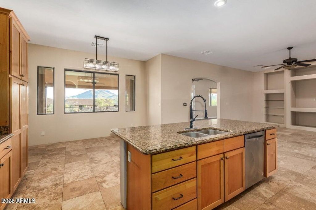 Image 9 of property listing at 48012 N 16TH Lane, New River, AZ 85087