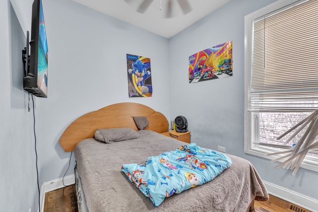 7627 S Prairie Avenue, Chicago, IL 60619