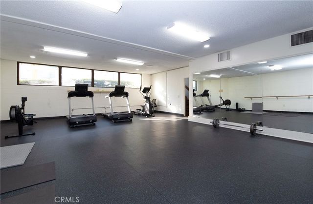 15321 Santa Gertrudes J110, La Mirada, CA 90638