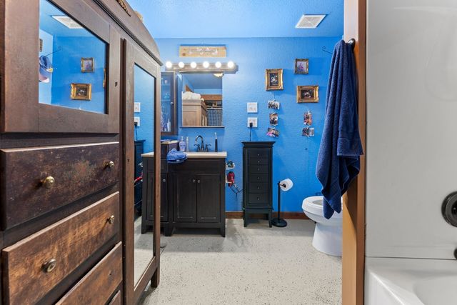 5996 RR 1376, Fredericksburg, TX 78624